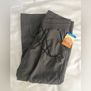 Columbia Omni-shade active fit capri pants NWT